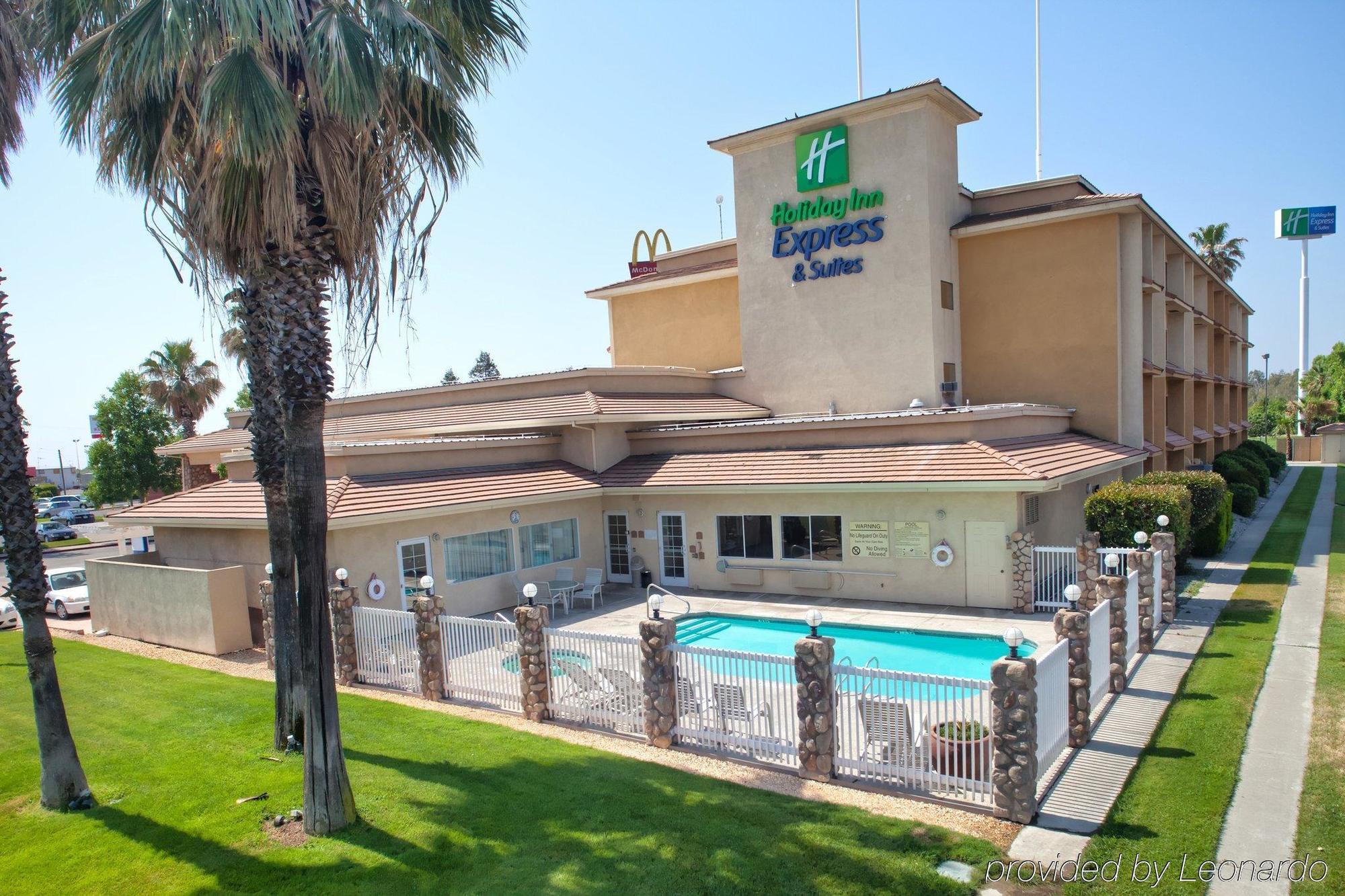Holiday Inn Express Corning By Ihg Exterior foto