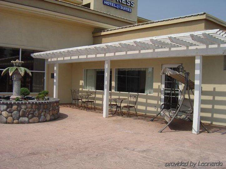 Holiday Inn Express Corning By Ihg Exterior foto
